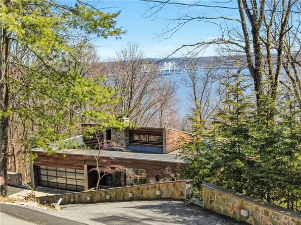 151 Tweed Boulevard, Nyack, NY 10960
