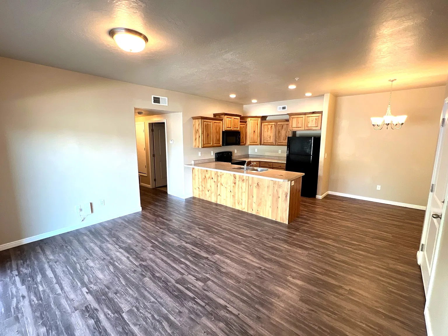 Springville 426 West 200 North — Photo 2