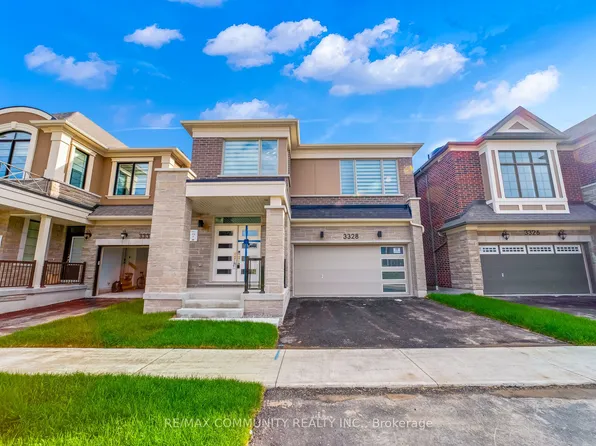 3328 Marchington Sq, Pickering, ON L1X 0N1