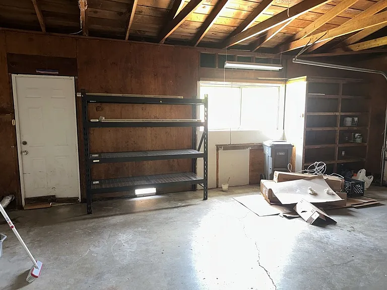 1640 Stromberg Ave — Photo 28