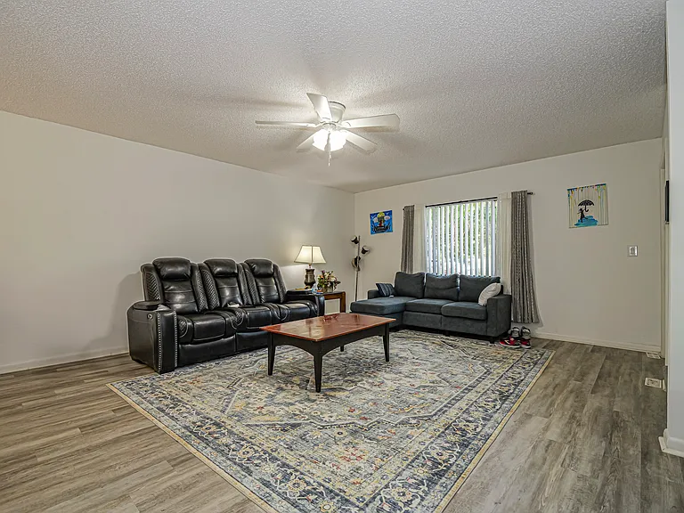 1057 6th Ave #B7 — Photo 16