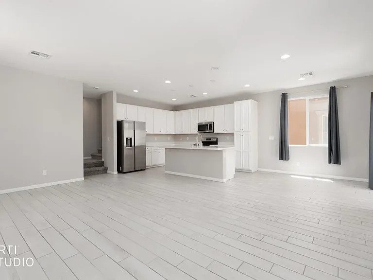 679 Corona Way — Photo 7