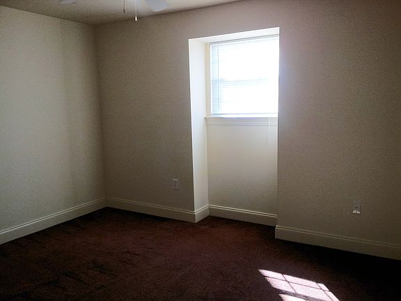 5th image of 3521 Golden Dr APT A