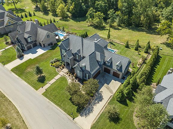 2nd image of 3816 Cayman Ln