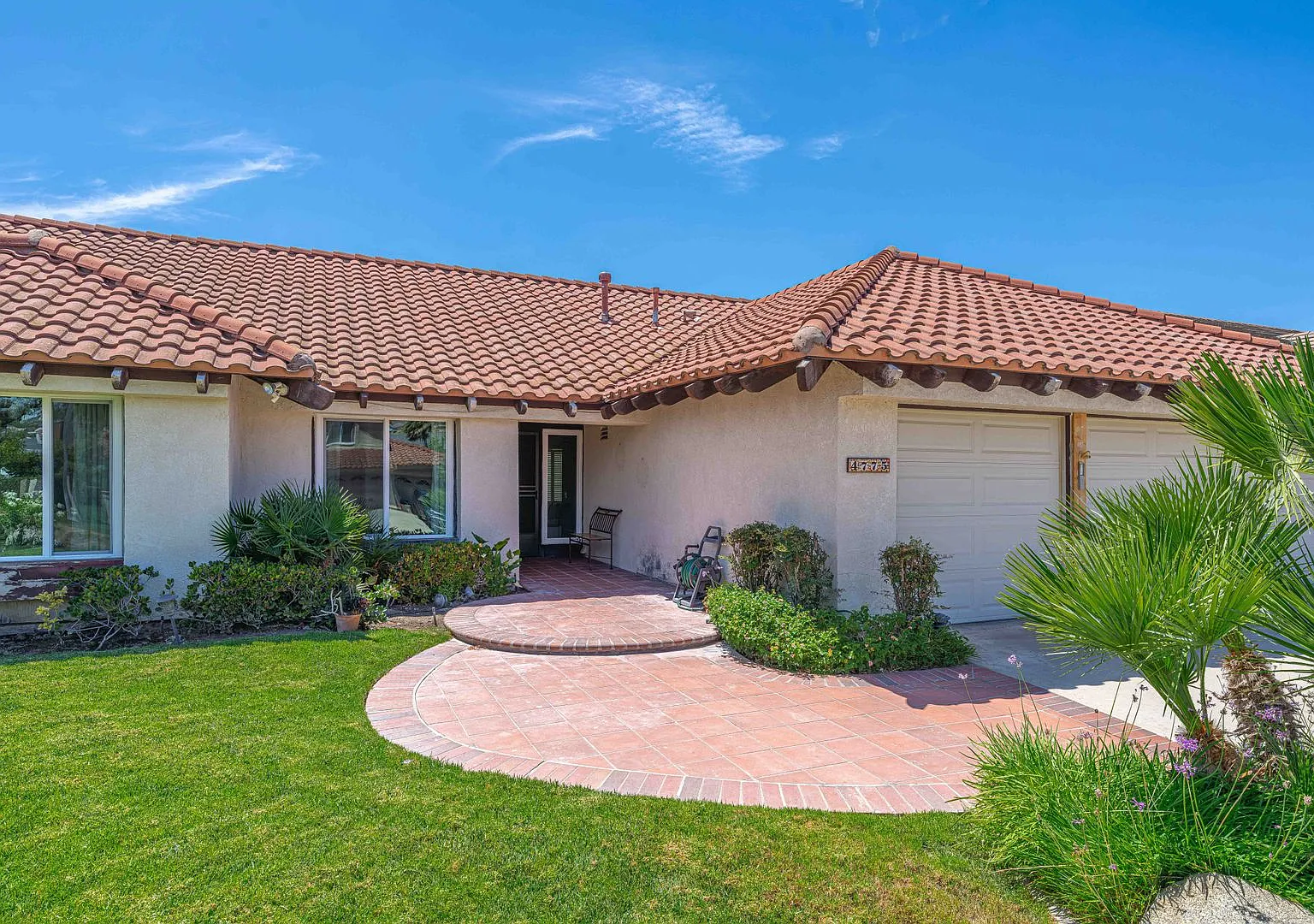 Move-In Ready Yorba Linda Home Featuring New Kitchen, Flooring & Primary Bath — Photo 2
