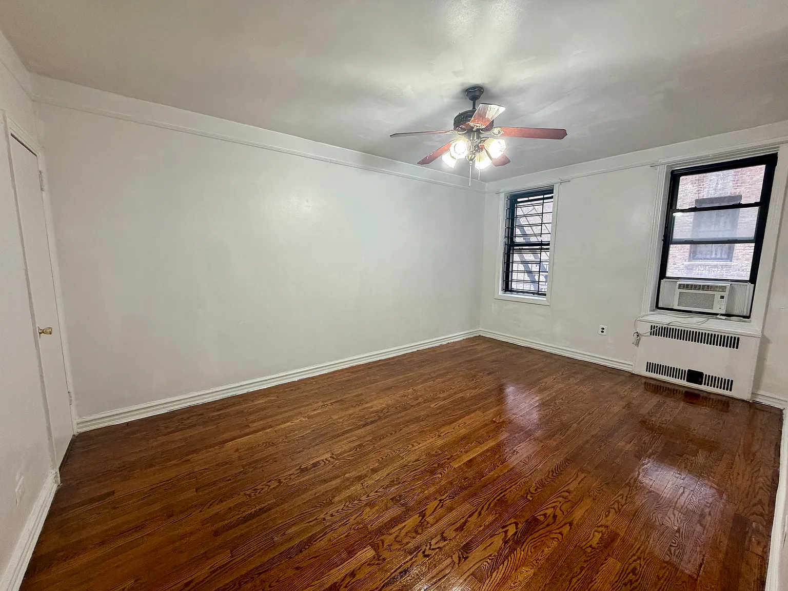 1 bed, 670 sqft, $1,900 — Photo 2