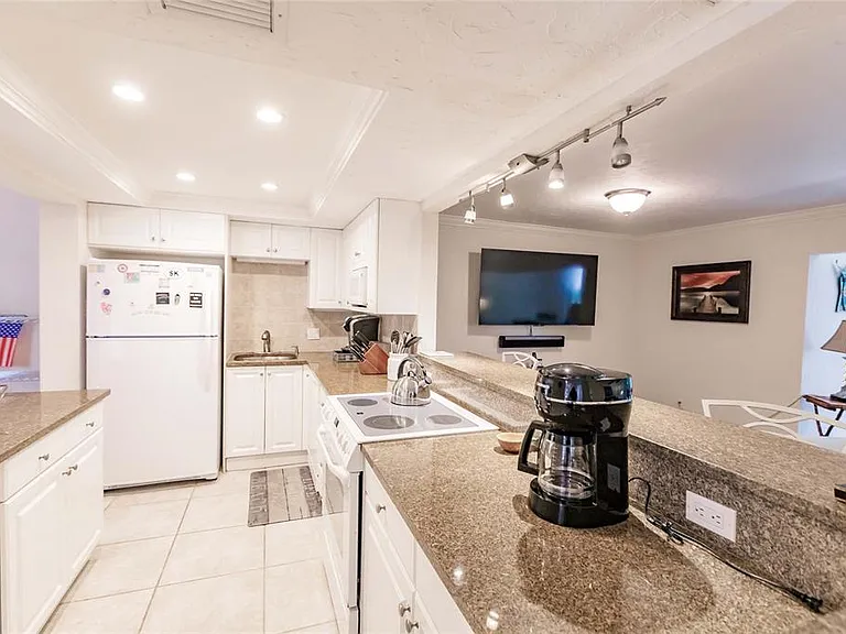 1205 E Peppertree Dr #232 — Photo 15
