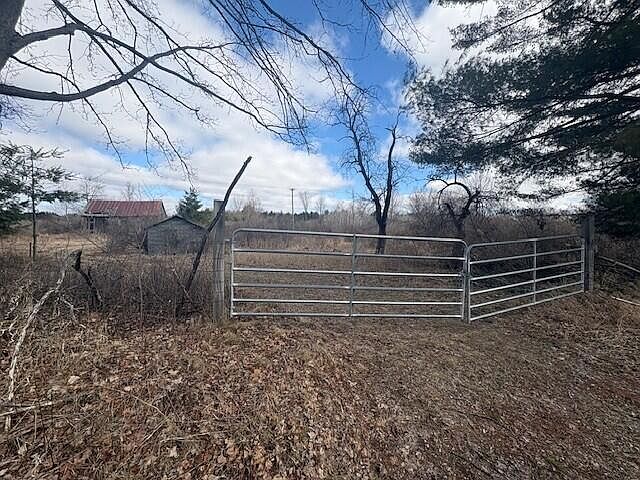 1st image of 4 Mile Rd