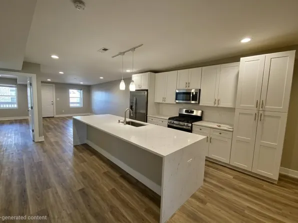 1154 W Grand Ave #3, Chicago, IL 60642
