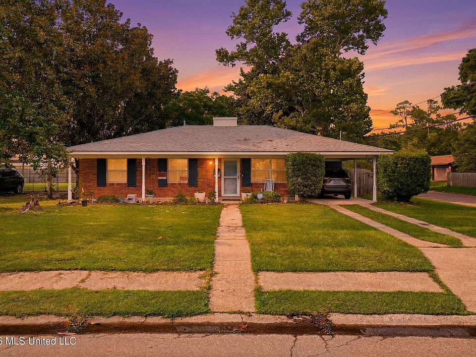 1st image of 2331 Middlecoff Dr
