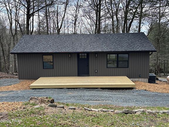3rd image of 95 Bruin Rd