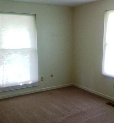 3rd image of 595 Brunswick Dr