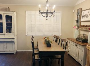410 Dennis St, Edna, TX 77957