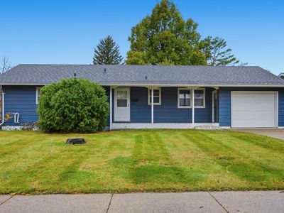 537 Maple Ln, Moorhead, MN, 56560