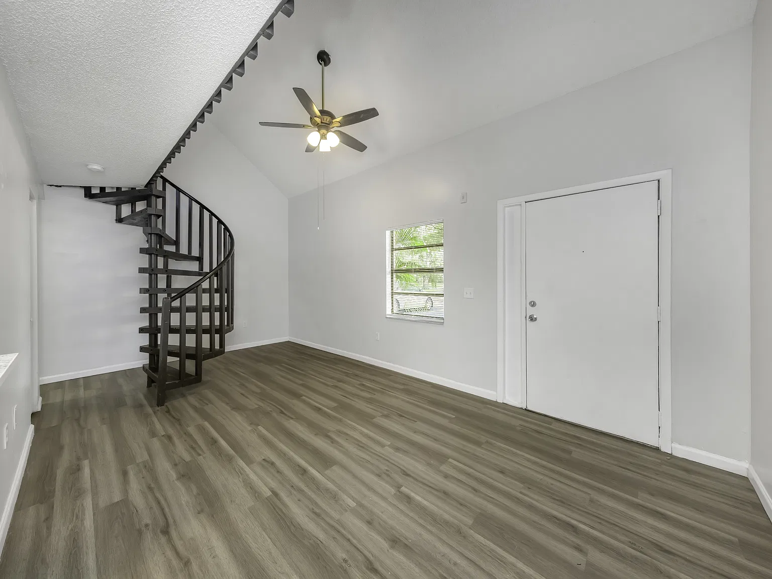 2122 Bradford Street #501 - 1 — Photo 4