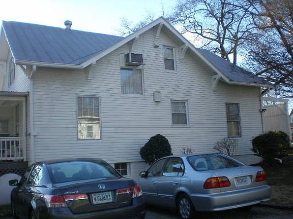 3rd image of 720 N Mecklenburg Ave