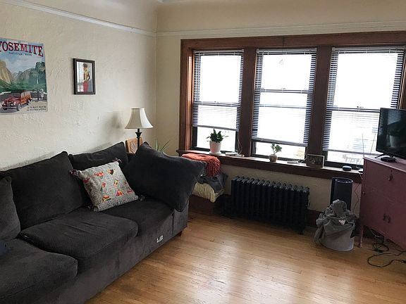 3rd image of 4757 S Lake Dr APT 7