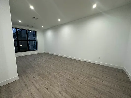 Rented by Oxford Property Group | media 16