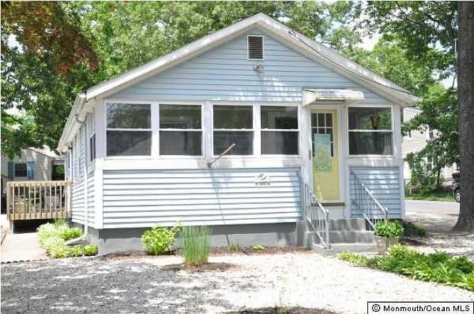 1st image of 121 Elizabeth Ave