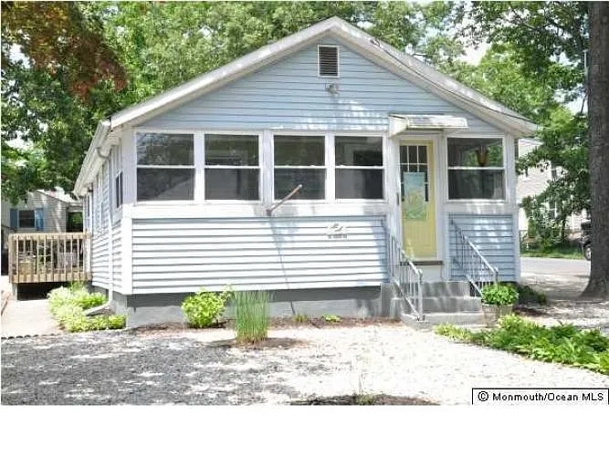121 Elizabeth Ave photo 1