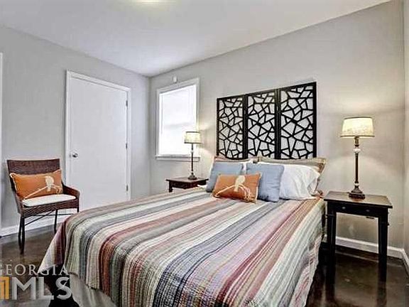 Master Bedroom ( Unit B)