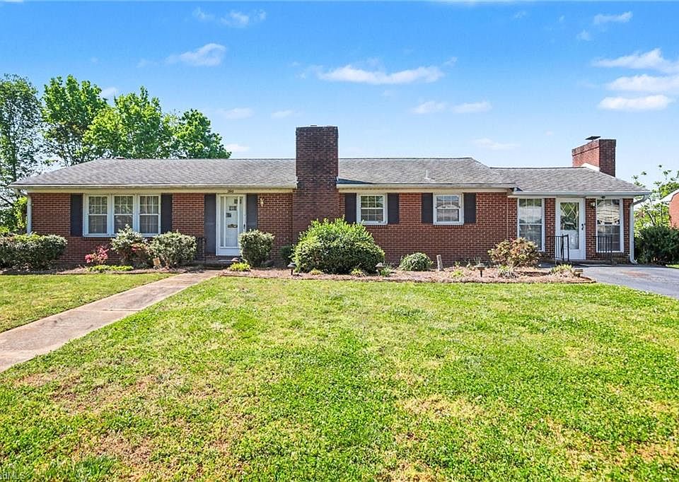 1st image of 2910 Birchwood Dr