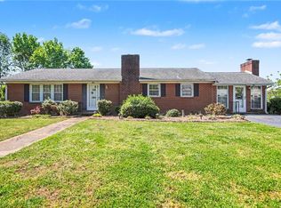 2910 Birchwood Dr, Winston Salem, NC 27103