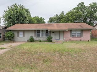 1712 Dillon Ave, Bryan, TX 77803