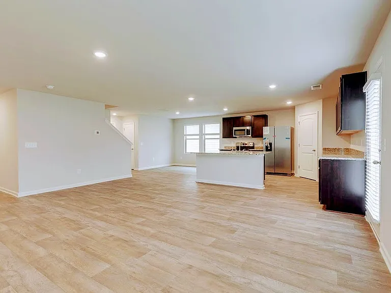 128 Echline St — Photo 5