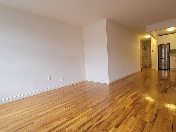 5th image of 238 W 122nd St #5F