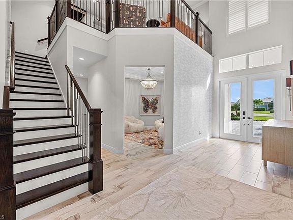5th image of 8933 Redonda DR