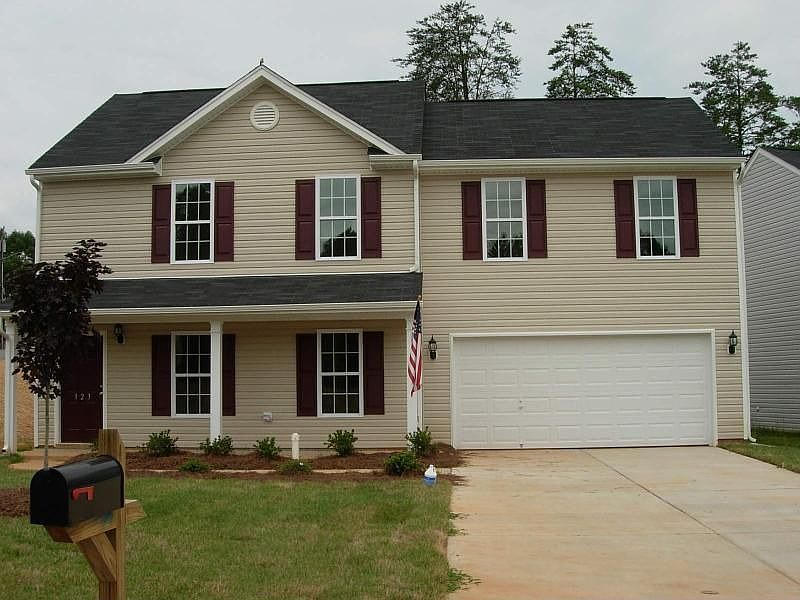 1st image of 123 Drewsbury Dr