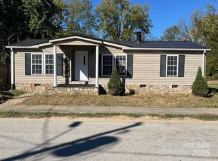 29 E Mitchell St, Old Fort, NC 28762