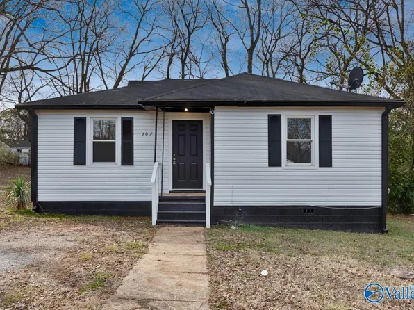 207 Delaware Cir NW, Huntsville, AL 35811