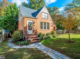 219 W Mount Ida Ave, Alexandria, VA 22305