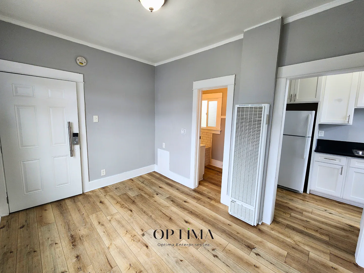 322 Daisy Ave — Photo 2