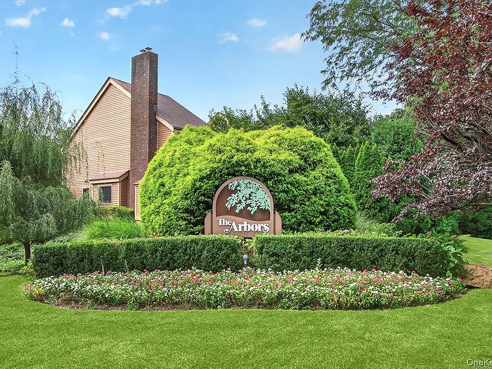 1st image of 246 Treetop Crescent
