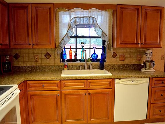 5th image of 1338 E Normandy Blvd