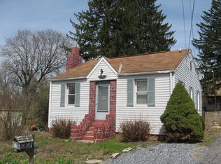 55 Hickory Dr, Lancaster, PA 17602