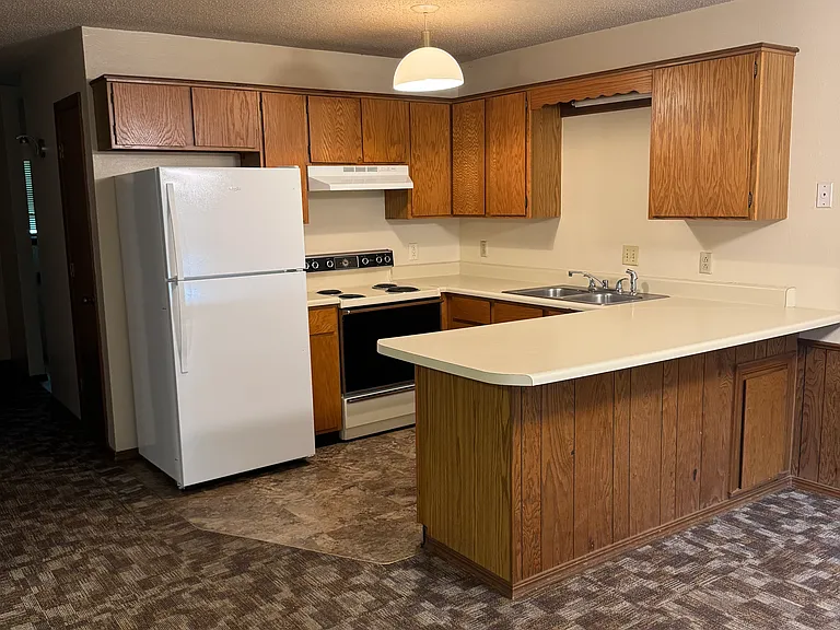 162 W Water St #8 — Photo 1