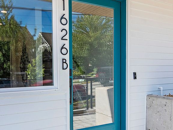 Last available unit.>