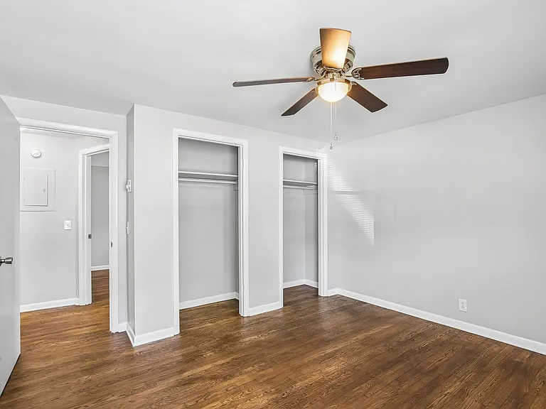 Roberts Park Apartments — Photo 57