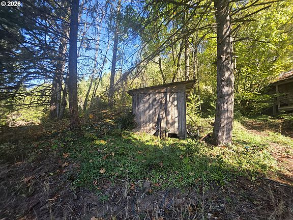 4th image of 4240 SW Fern Hill Rd