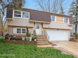 341 Lyons Rd, Bolingbrook, IL 60440