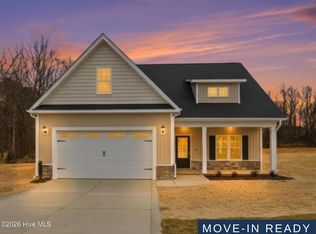 408 Creeks Edge Dr, Pikeville, NC 27863