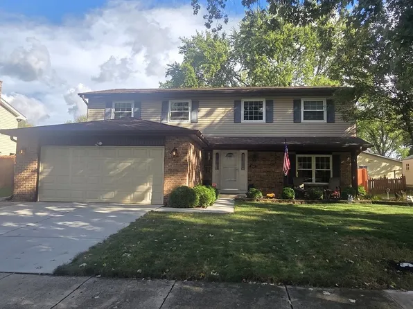 2565 Yellow Star St, Woodridge, IL 60517