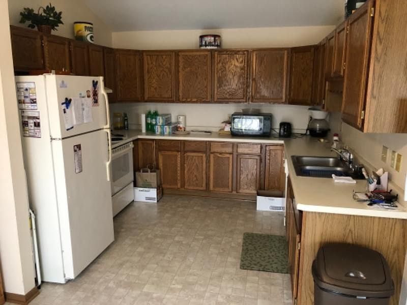 2nd image of 3413 Stanford Ln #B