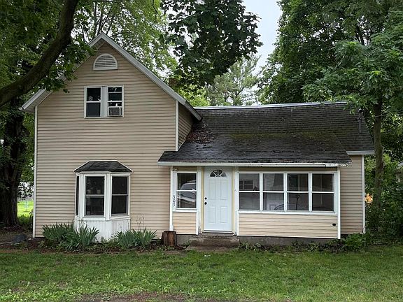 3rd image of 303 Rathburn St