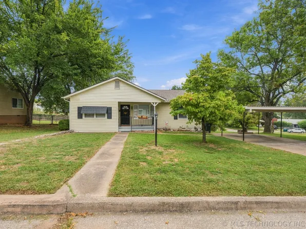 1117 Pin Oak Ct, Sand Springs, OK 74063