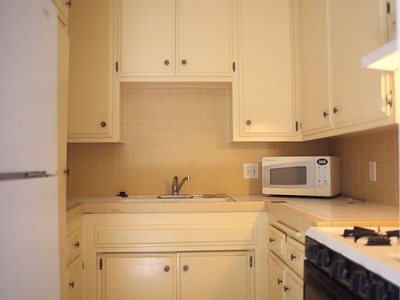4th image of 736 Echo Park Ter APT 1